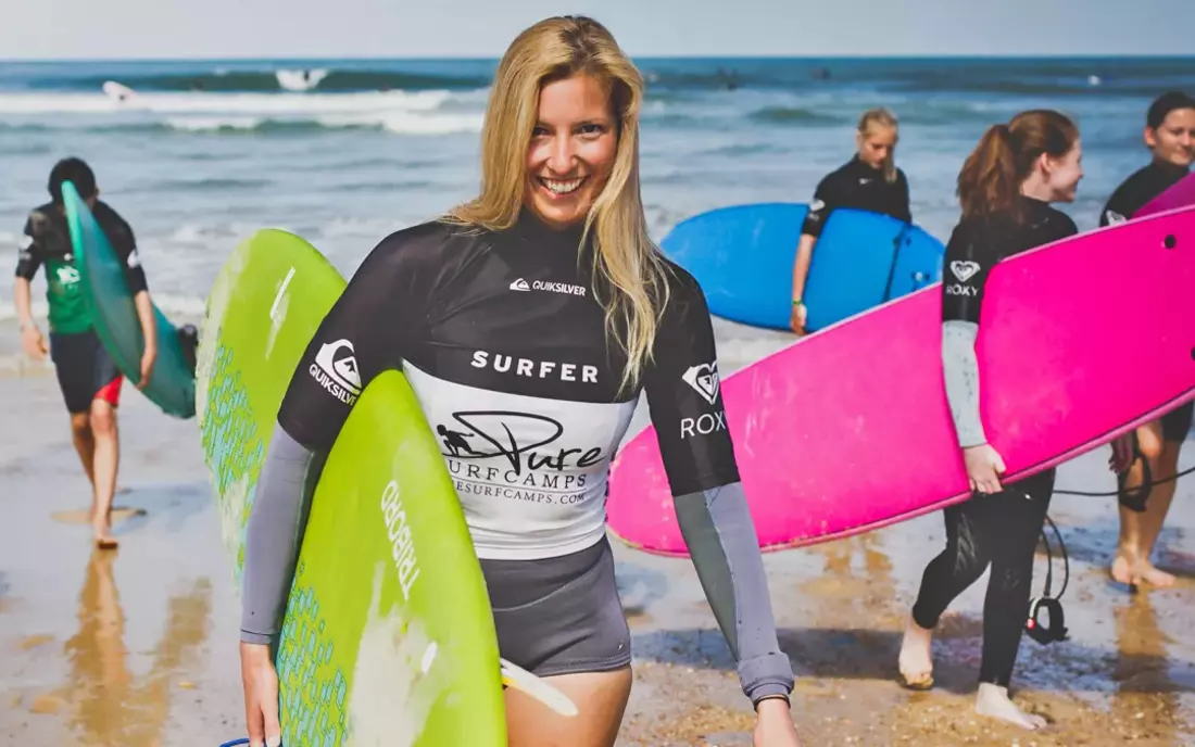 Mit top Surfschulen easy surfen lernen