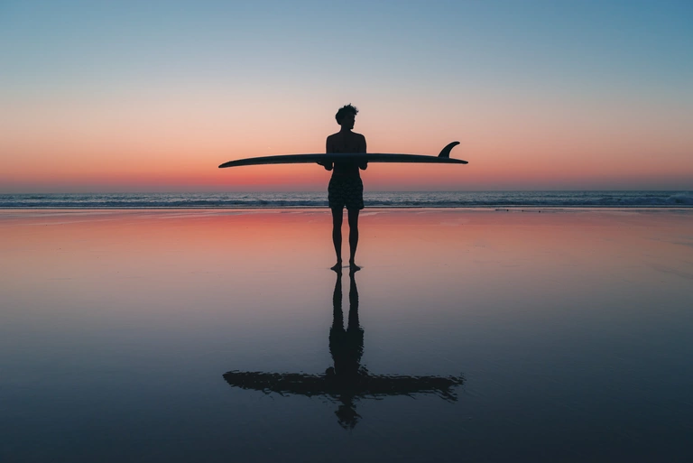 surfer am Strand