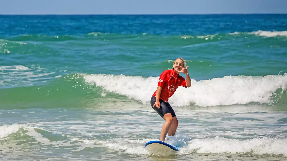 Learn to surf in Seignosse Pure Surf Camp Wave