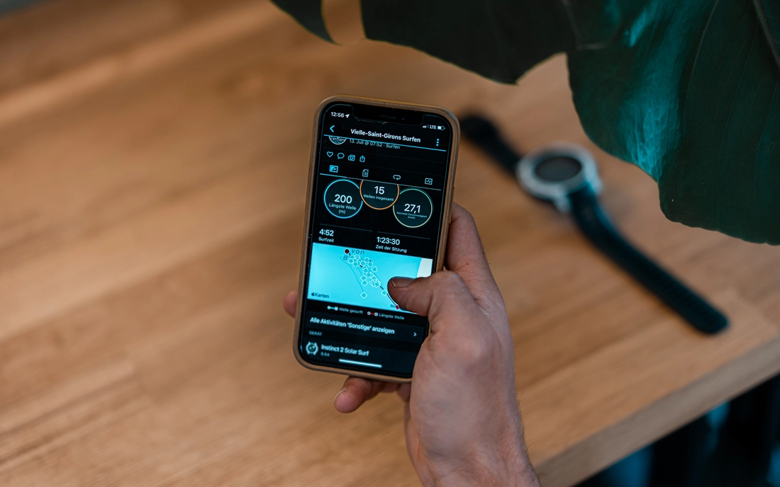 Checke deine Surfsession in der Garmin App
