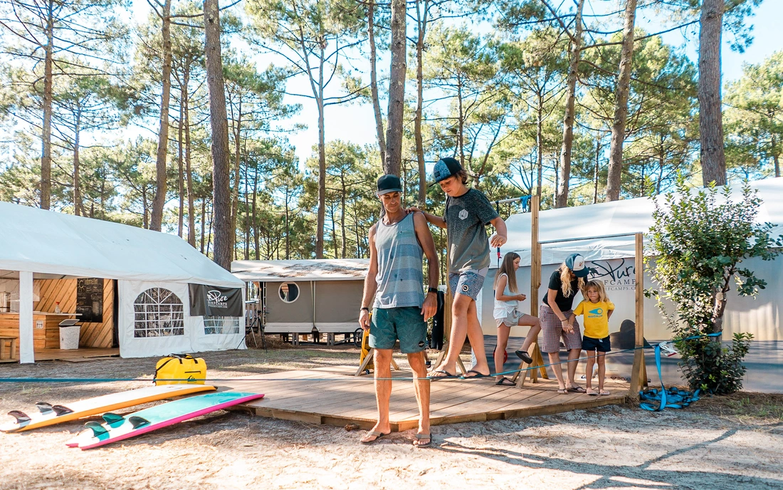 A workout playground for the whole family in the middle of Surfcamp Biscarrosse