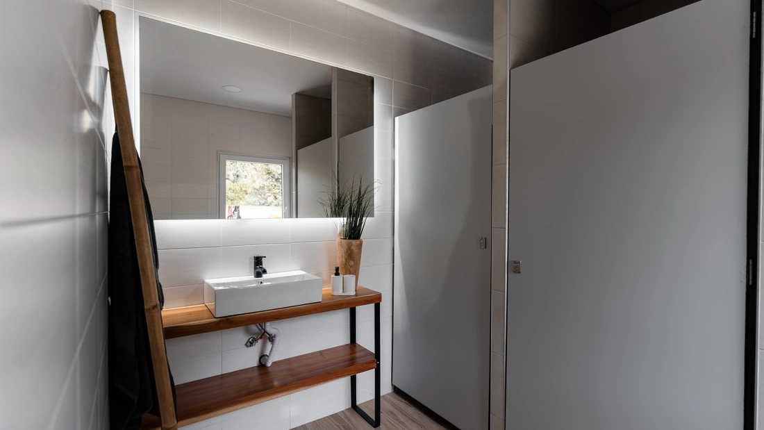 The beautiful bathroom in the dorm at Surfcamp Azores.