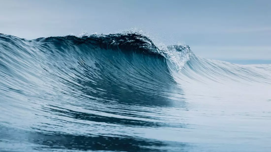 Glassy Wave, Hawaii (© artifirsov – stock.adobe.com) 