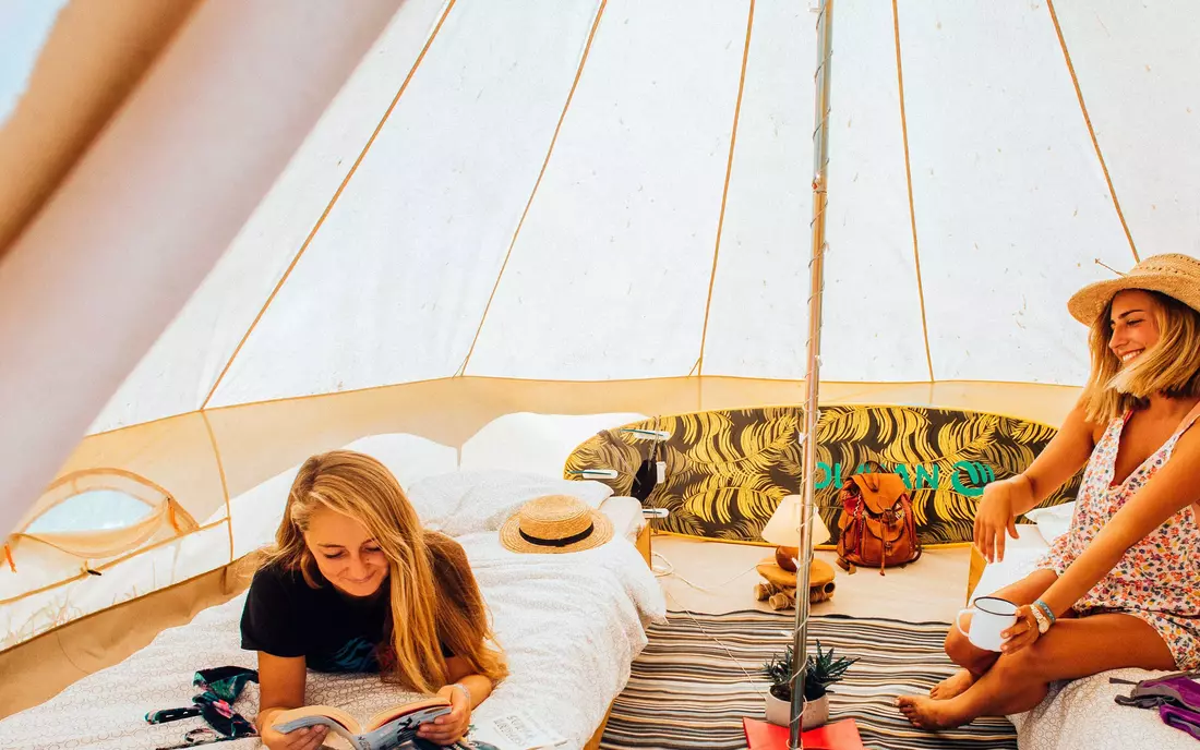 pure surf camp Oyambre tipi