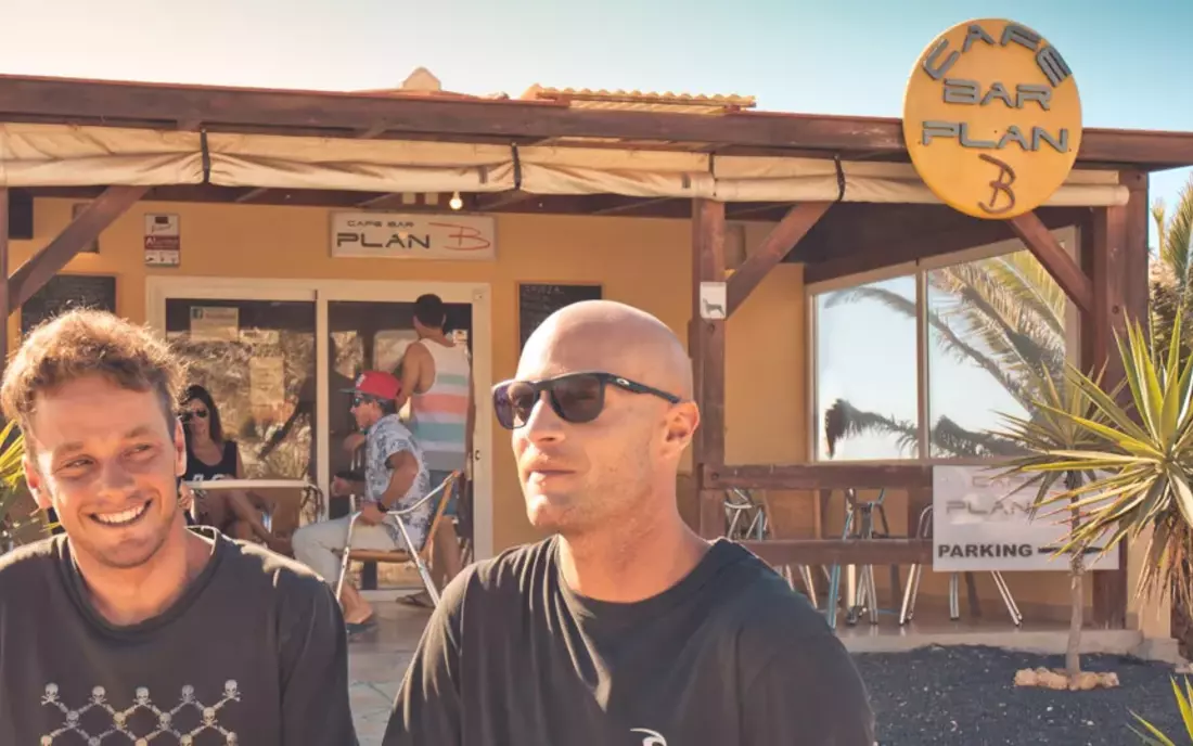 cafe with people in la pared on fuerteventura