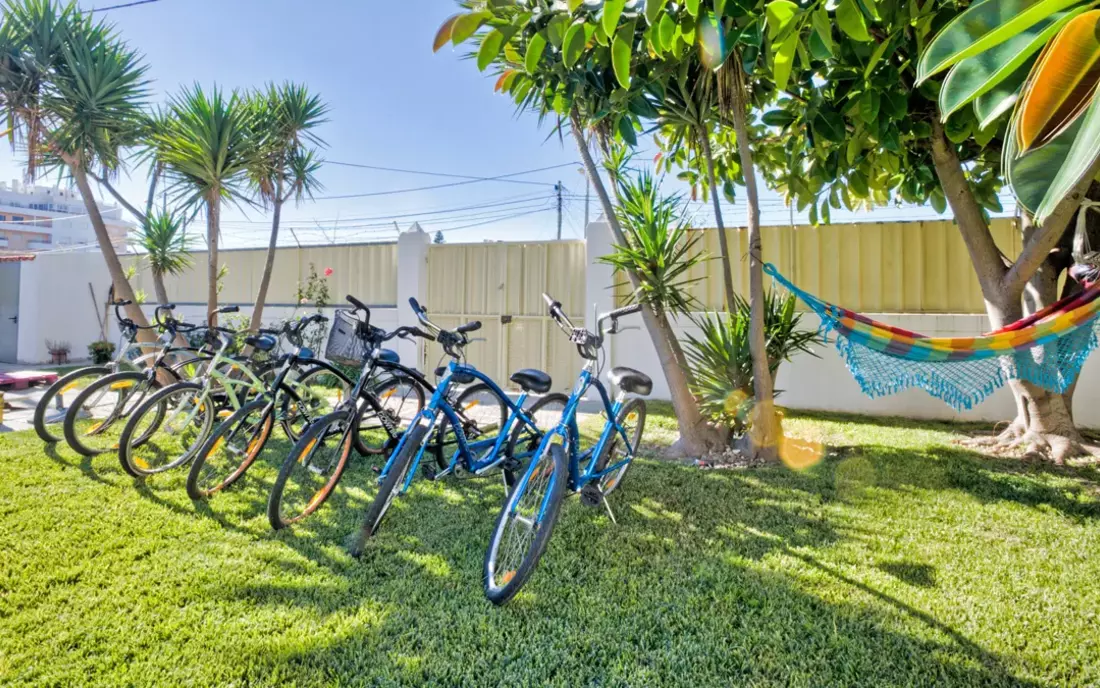 Mit den Rädern des Camps eine Bike Tour starten