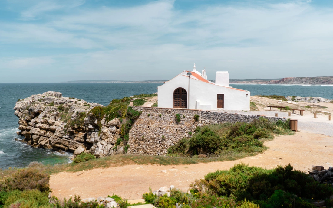 Surfcamp Peniche Portugal hiking