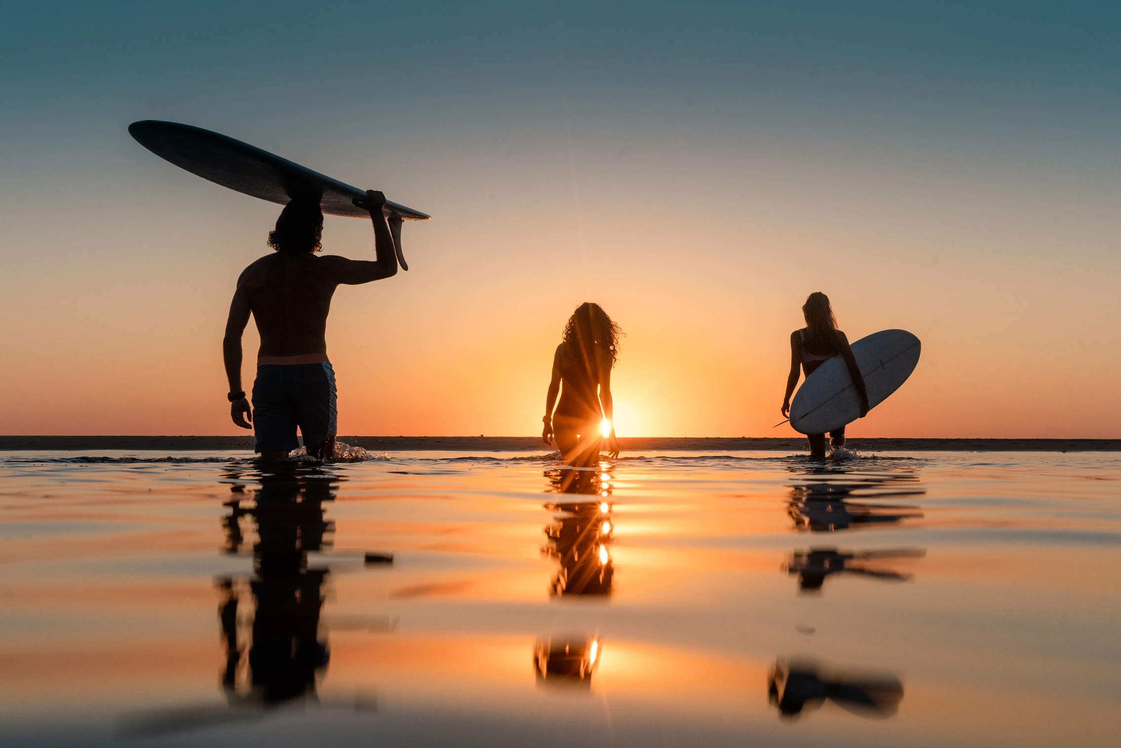 24+ Surfcamp Moliets Frankreich Sonnenuntergang Posing