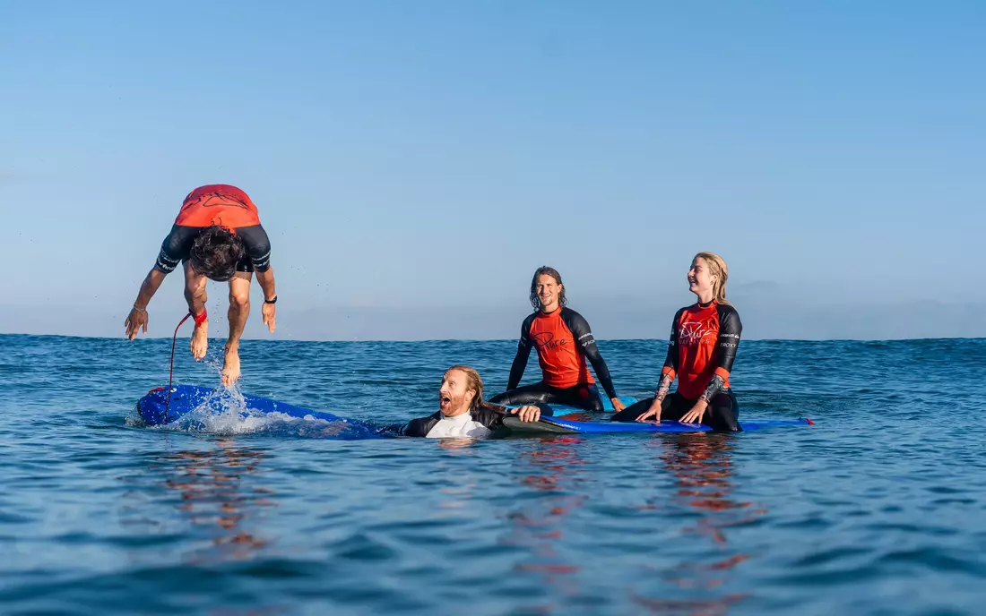 gute Laune im Surfkurs!