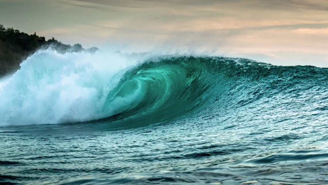  BIG WAVE Padang Padang Bukit Bali Indonesien Contest 