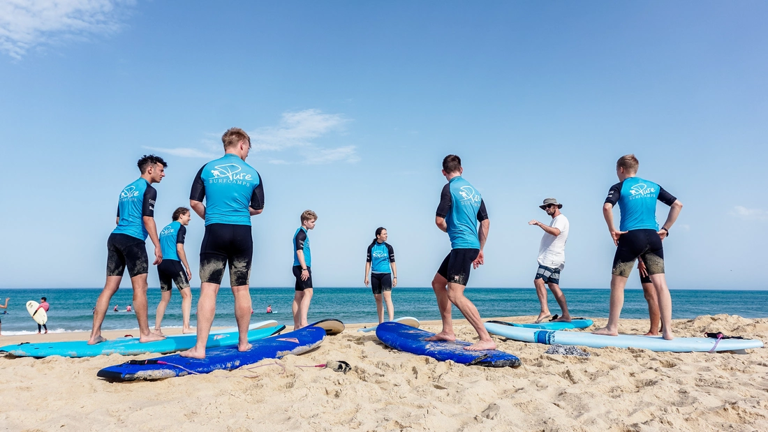 Learn to surf in Seignosse Pure Surf Camp Wave