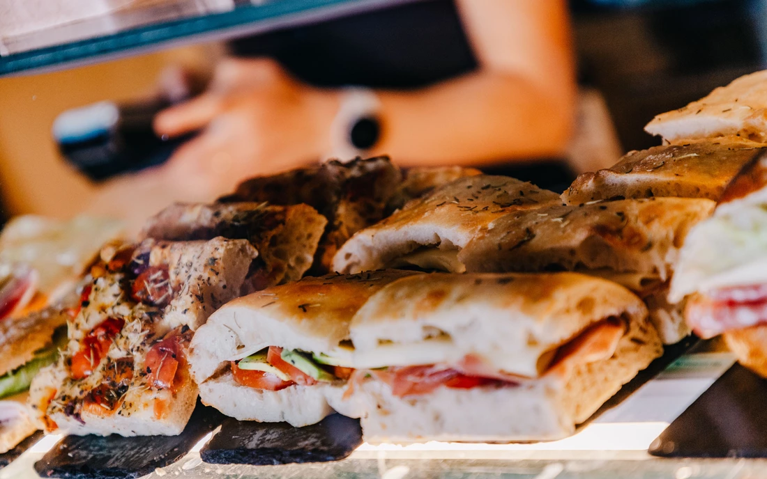 Es gibt leckere "bocadillos" die den Vorteil haben dass man nicht lange auf sein essen warten muss. Perfekt wenn man gerade vom Surfen kommt!