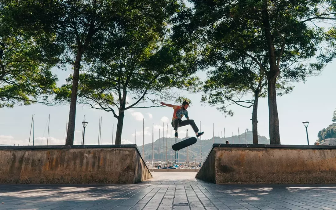 Mit dem Skateboard San Sebastián erkunden