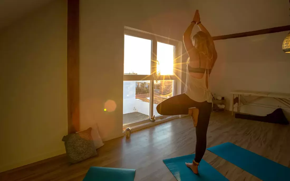 Yoga with a dream view in the Surfhouse