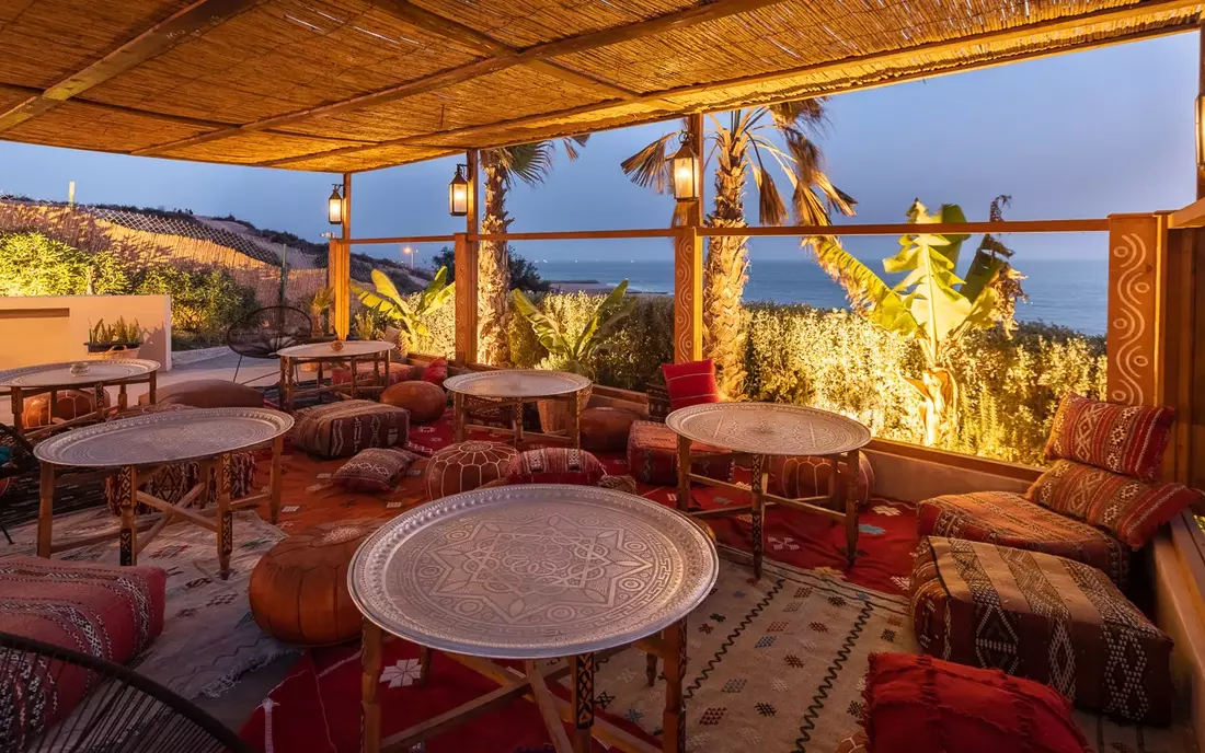 Lounge area in the infinity pool at Sea View Surfcamp Morocco