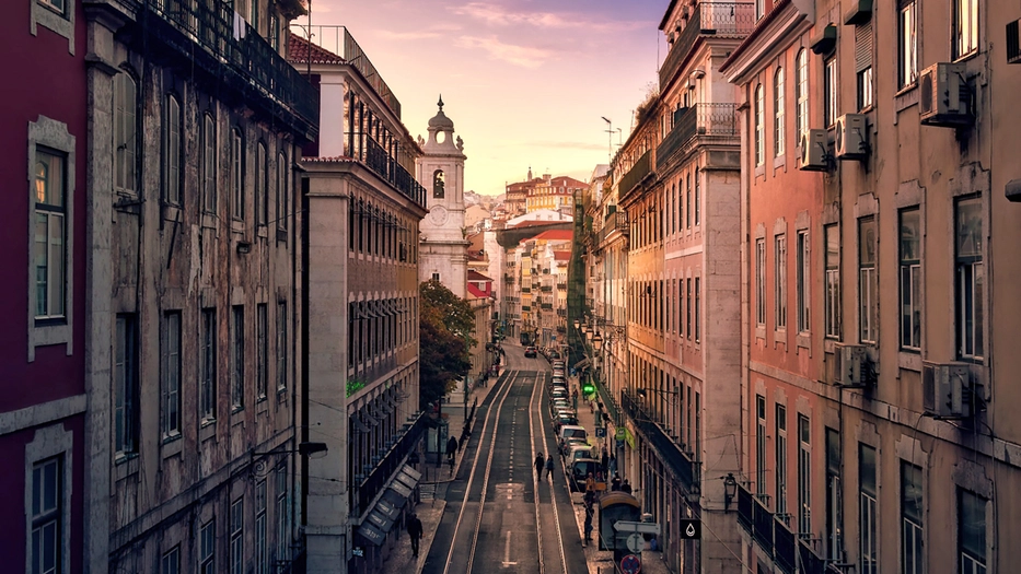 Verbringt eine unvergessliche Partynacht in Lissabon.