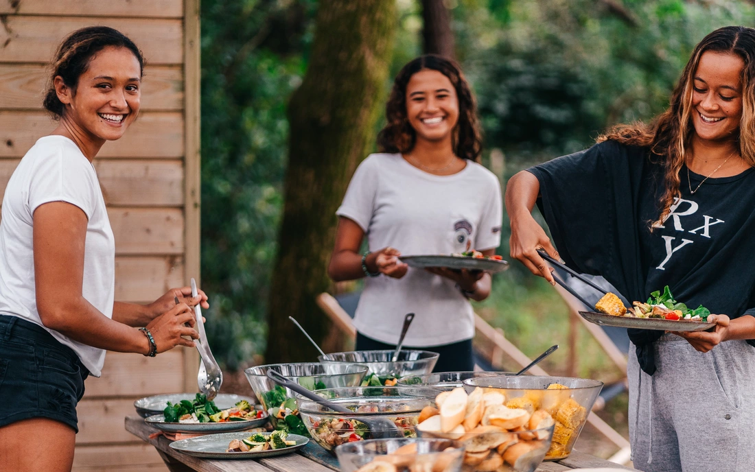 In good weather, dinner is served in the garden