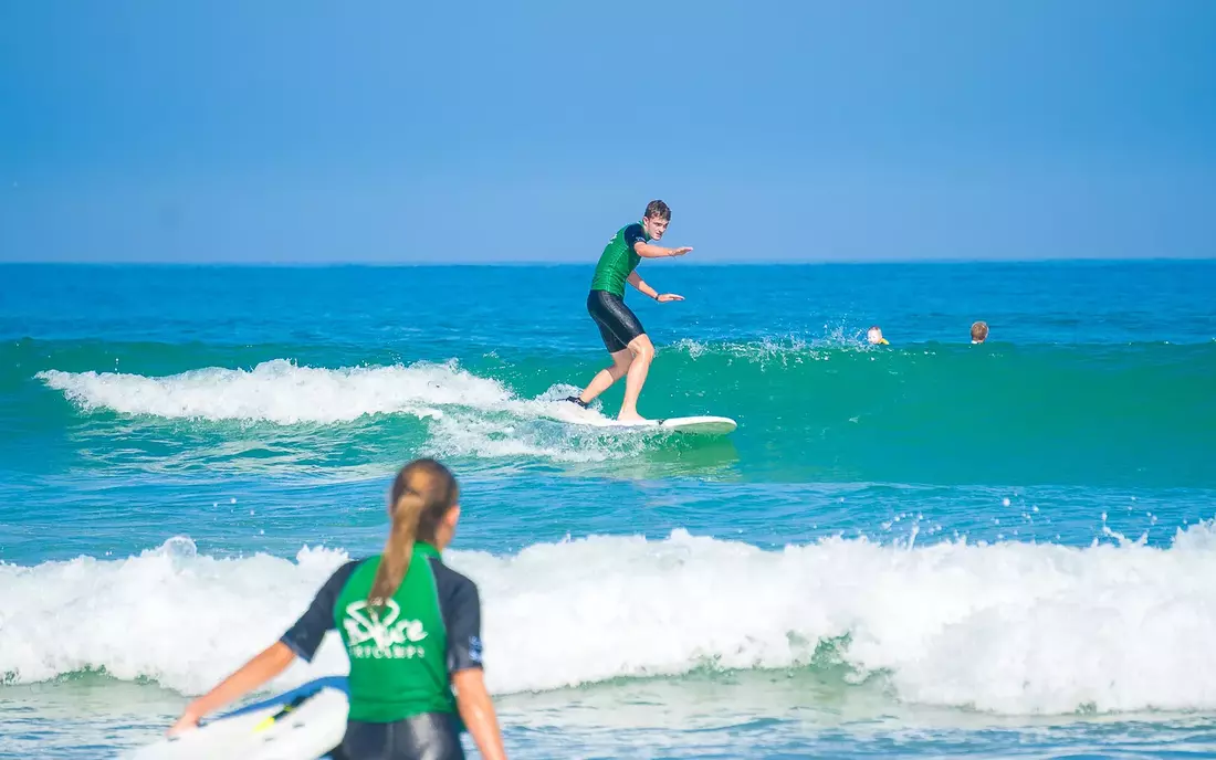 Grüne Wellen surfen lernen Frankreich Surfcamp