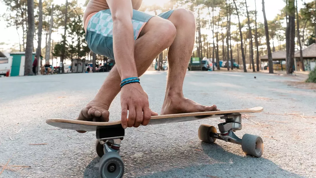 Familien Surfcamp St. Girons Plage Skateboard fahren