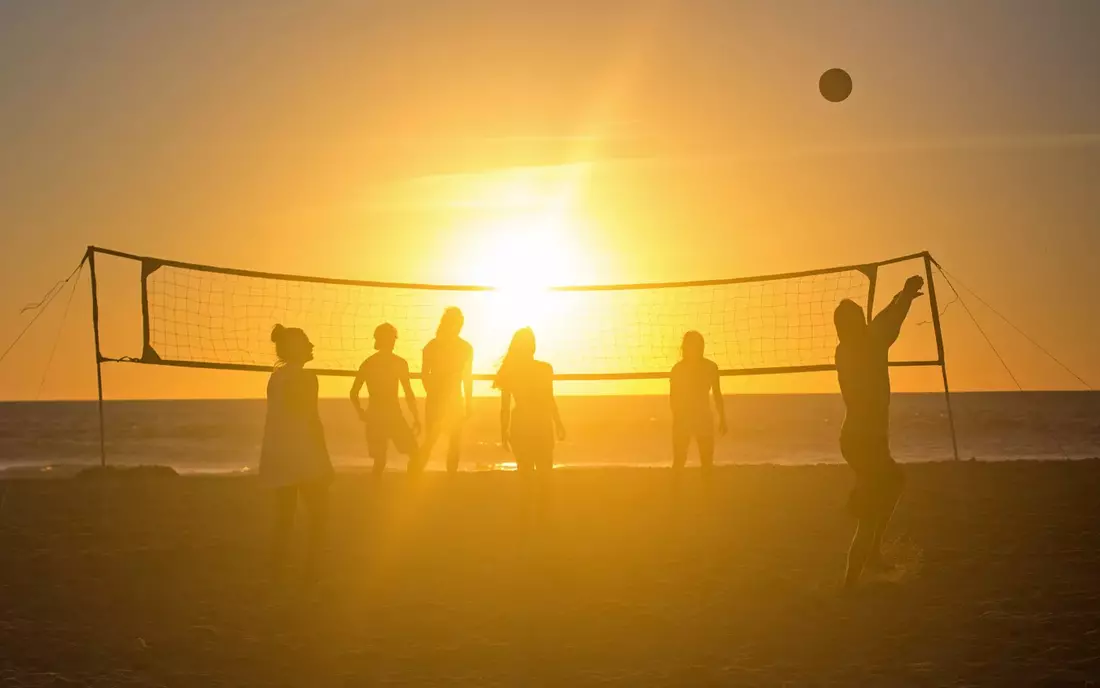 Beachvolleyball am Strand