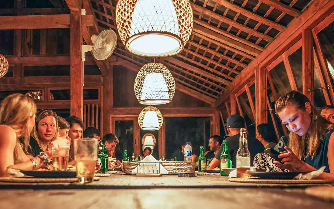 Dine together and philosophize about surfing