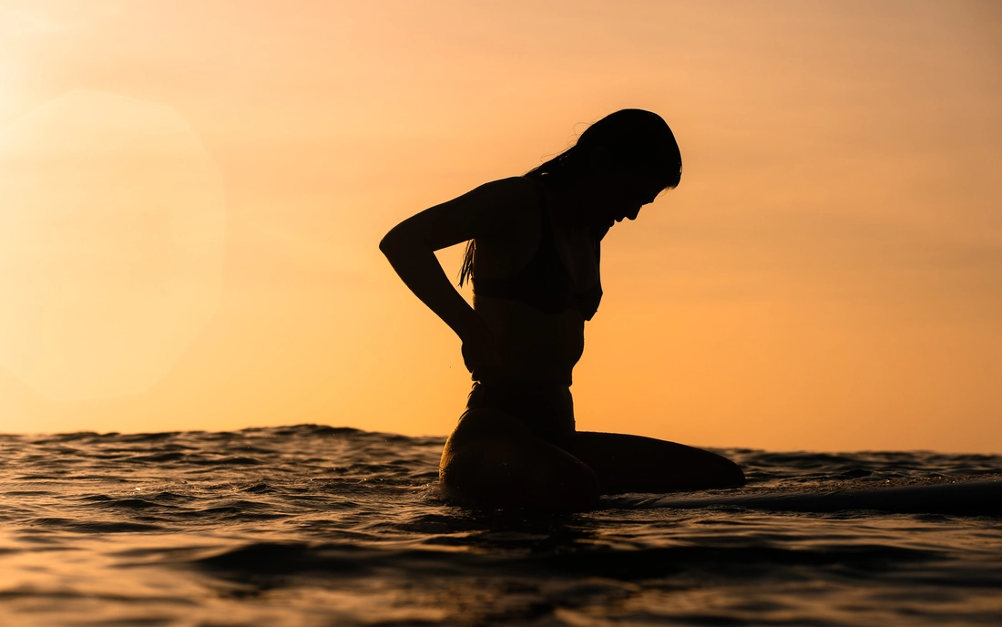 Beachfront Surf Camp Sri Lanka Guiding Sunset surf in front of the house