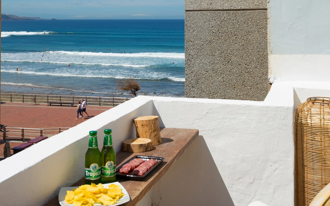 Enjoy the view of the sea from the large roof terrace