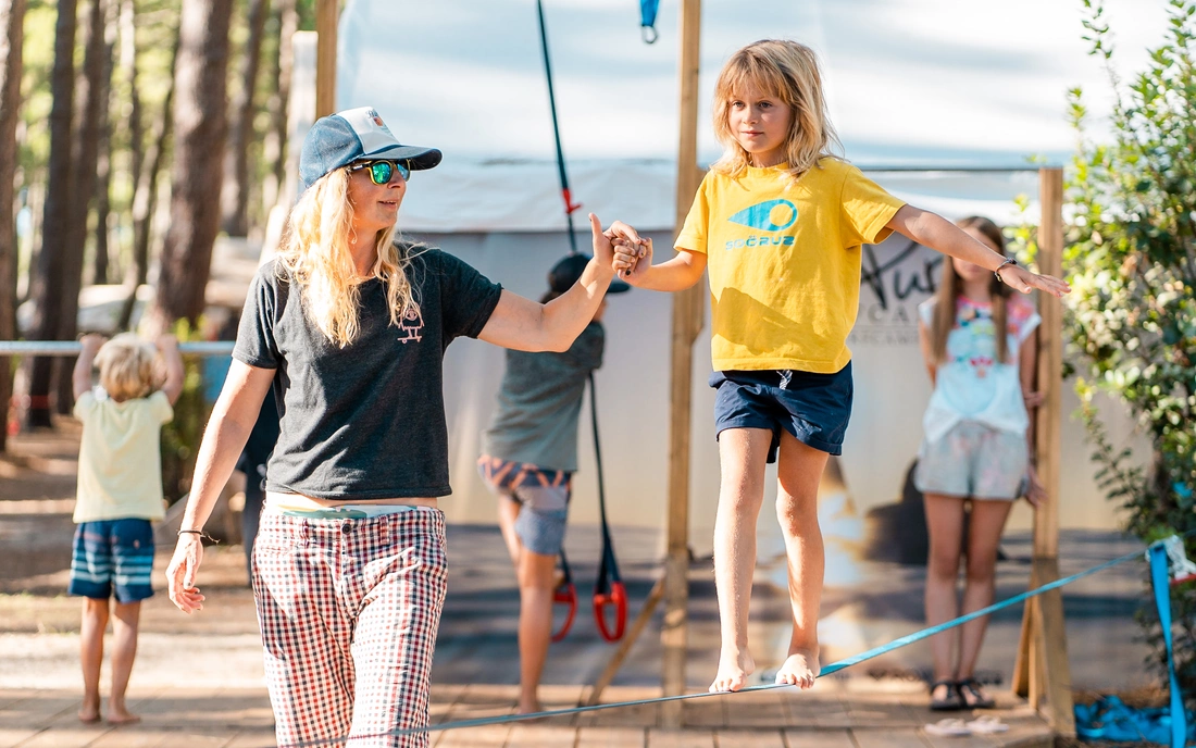 Puresurfcamps Familien Surfcamp St. Girons Slackline