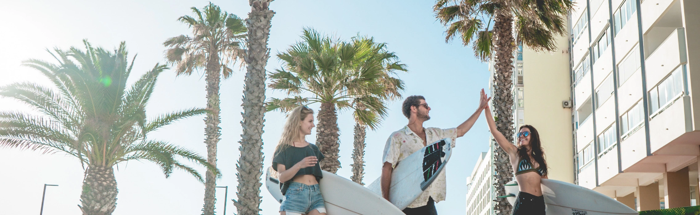 surfen an der Strandpromenade