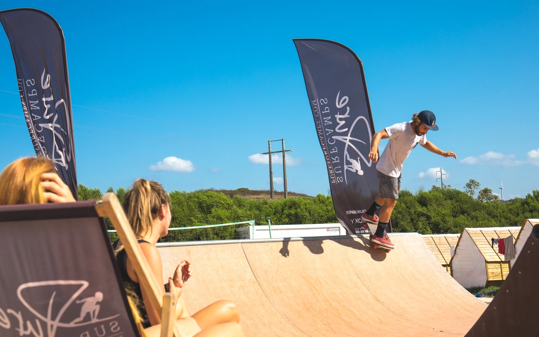 skating the miniramp in surf camp algarve