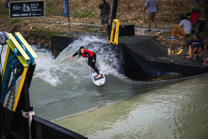 Surfer bei der Rapid Surf League 2019