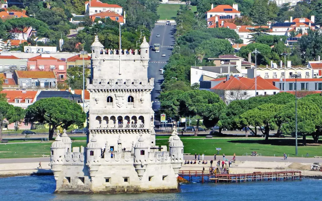 The famous Tower of Belém - reachable by bike