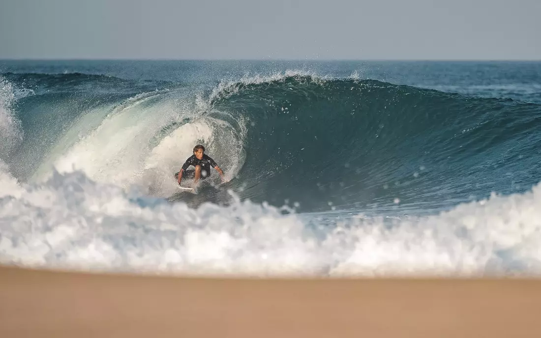 Marco Teichner beim Surfen in Frankreich