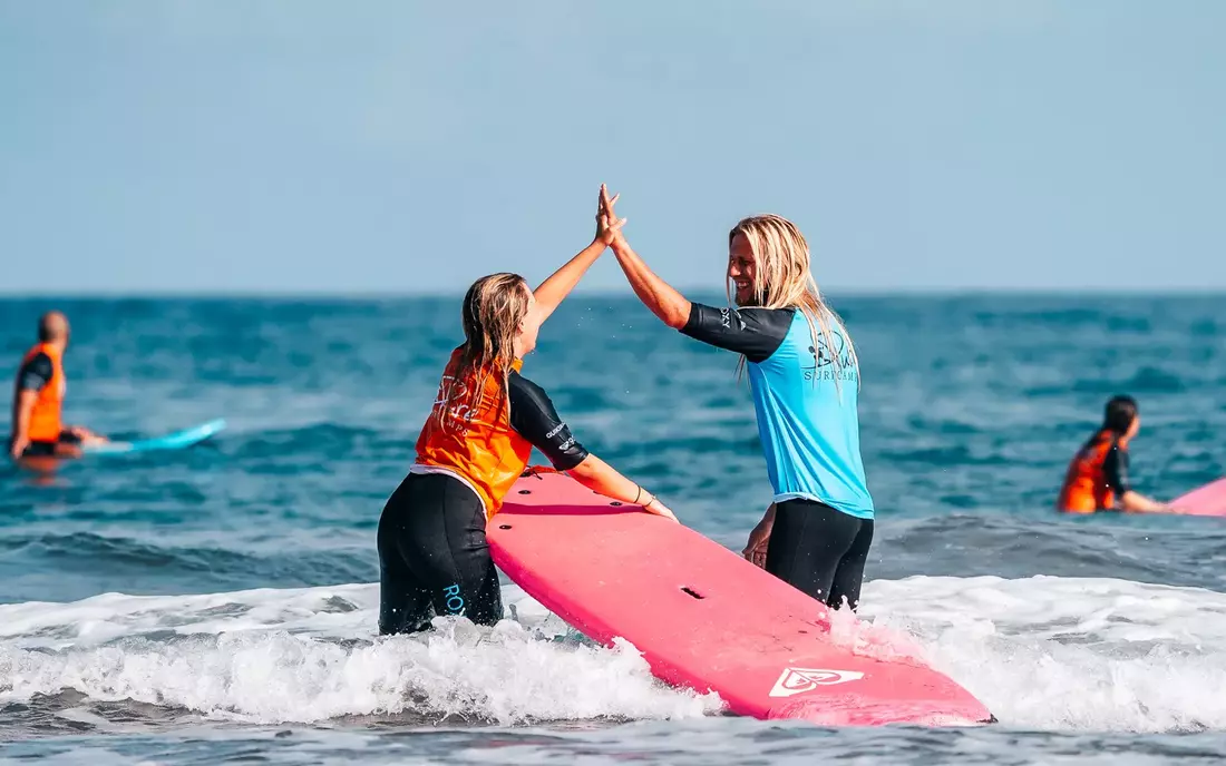 Surf lessons from qualified and licensed surf instructors