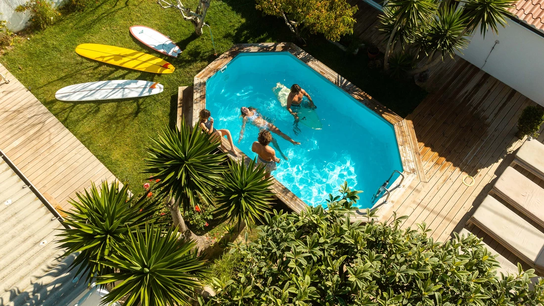 genieße deinen Urlaub am oder im Pool