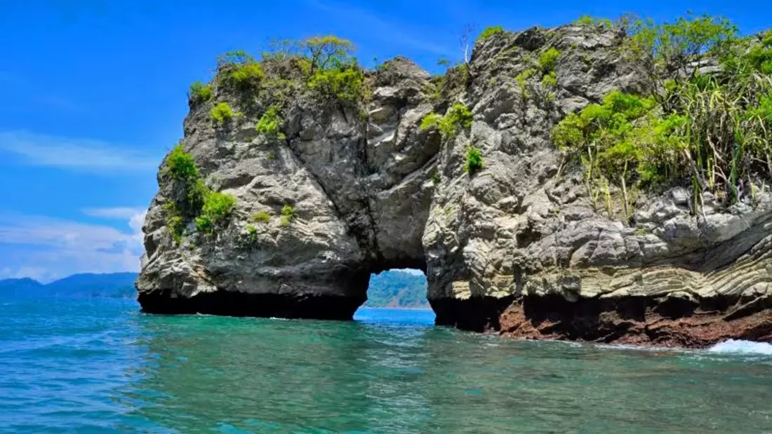 Discover secluded beaches and coves Discover secluded beaches and coves