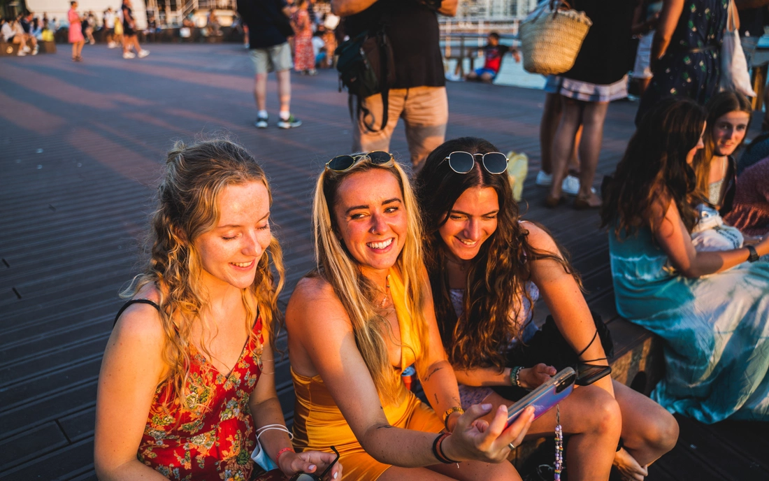 Auf den Städte Trips kann man bestens neue Freunde kennen lernen