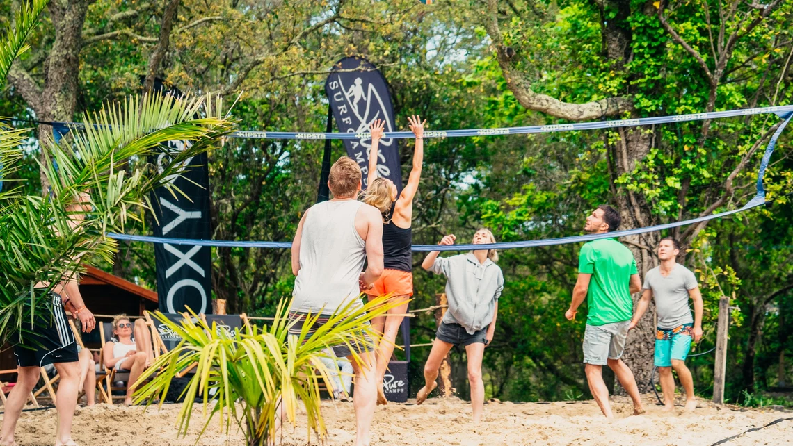 Volleyball Feld beim Pines & Beach