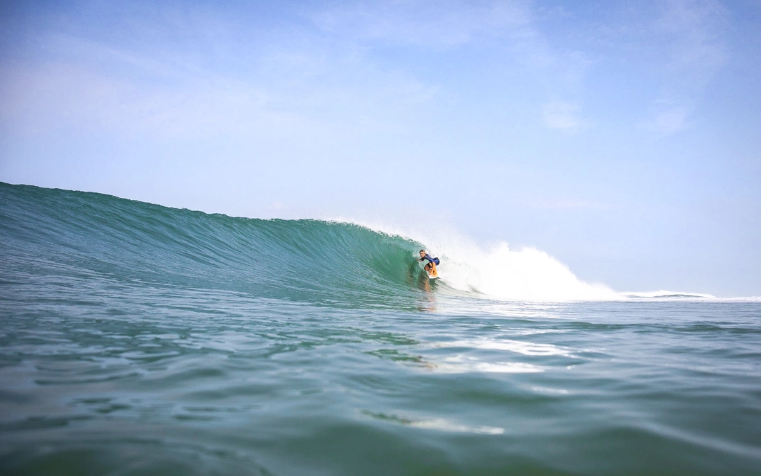 lenni jensen, pro surfer