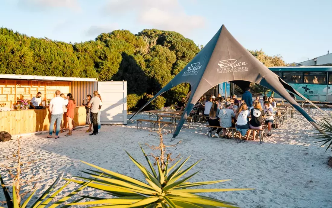 BBQ Area im Surfcamp Algarve