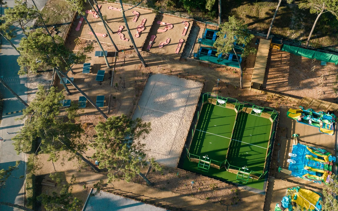 Familien Surfcamp St. Girons Camping mit sportplätzen am Strand