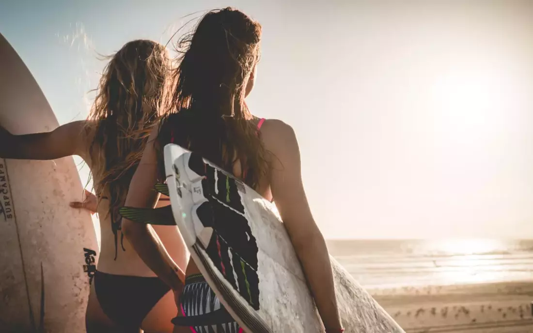 Caparica: With the surf spot in front of the door