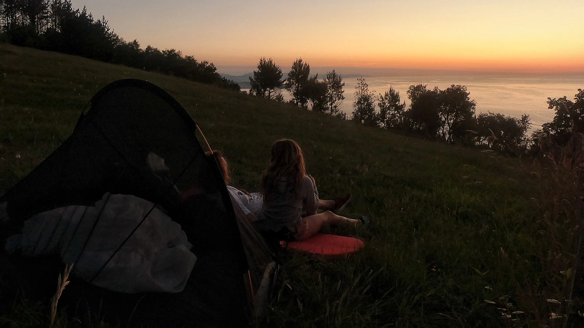 Tino und Becca Zarautz Sunset Campen