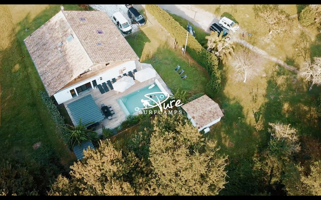 Schau dir unseren Trailer zur Premium Surflodge Frankreich hier an