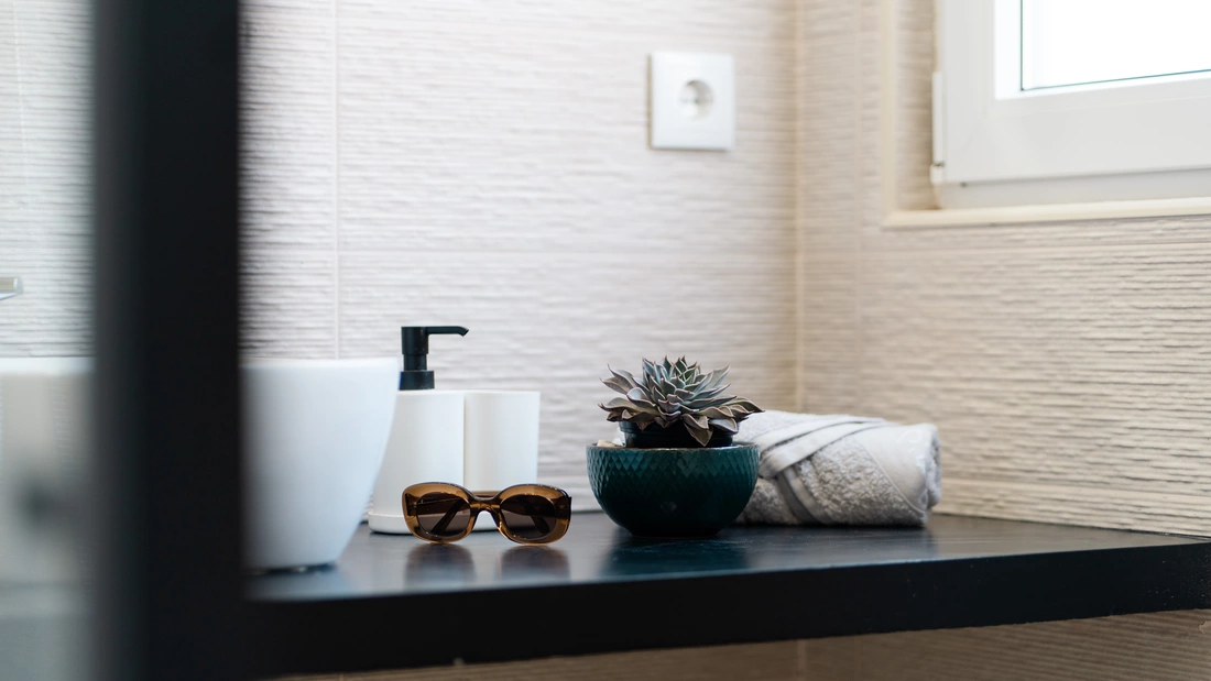 The beautiful bathroom family room from Surfcamp Azores.