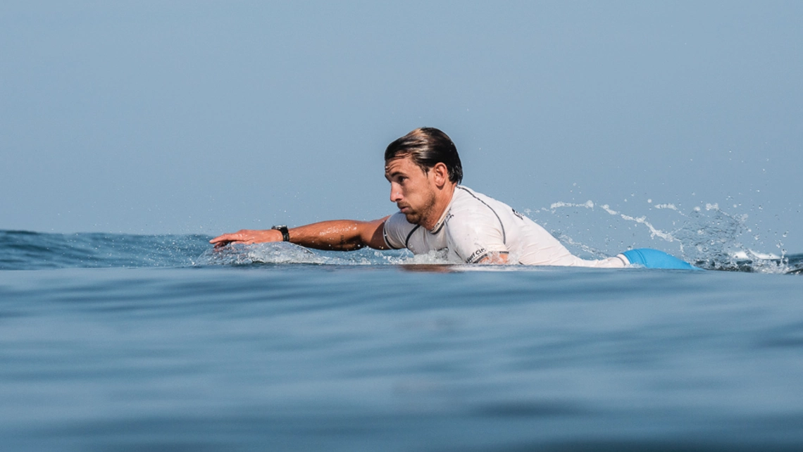 Leon Glatzer qualifiziert sich beim Surfen für Olympia 2021 in Tokio