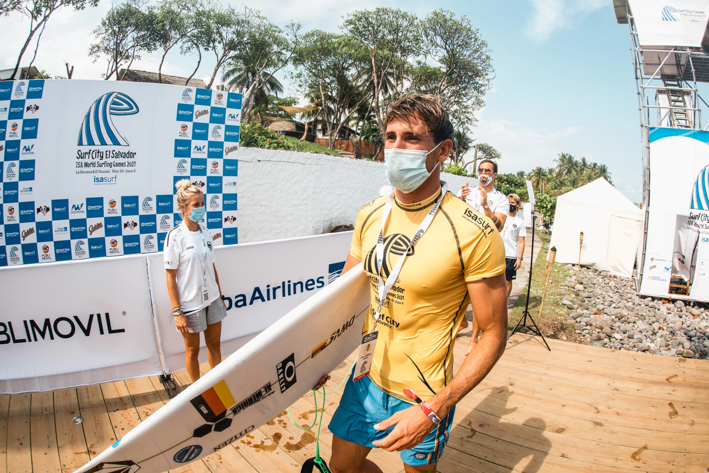 Leon Glatzer qualifiziert sich beim Surfen für Olympia 2021 in Tokio