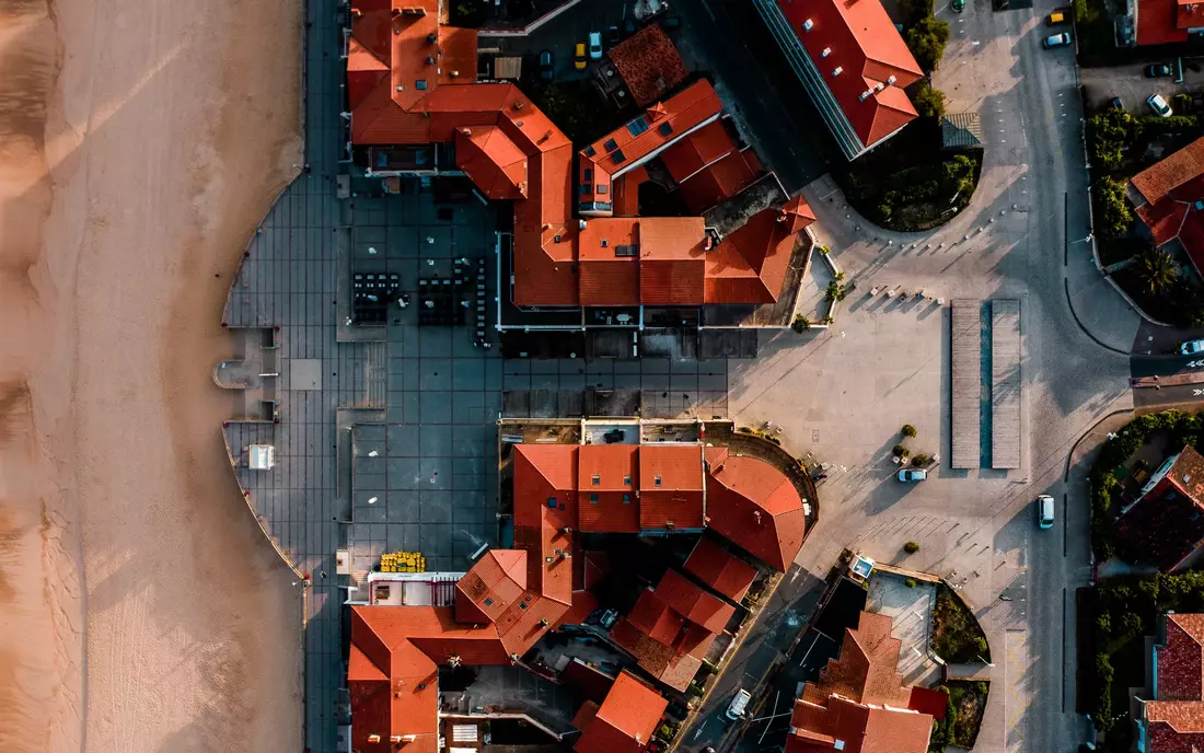 Erkunde die berühmte Strandpromenade von Hossegor