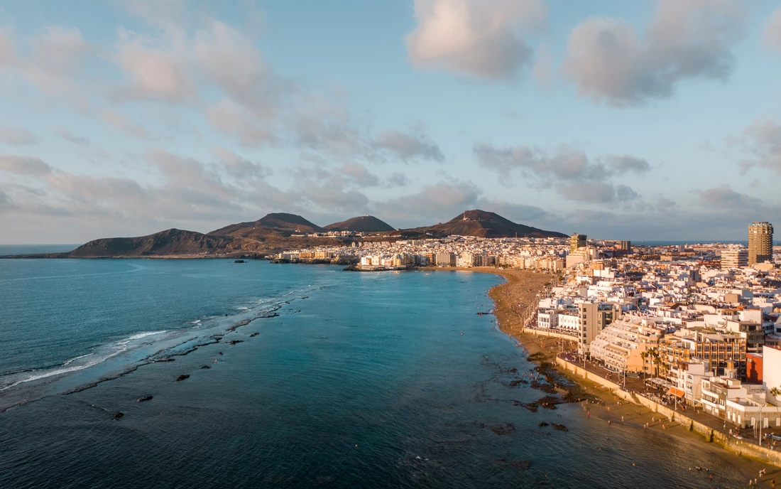 Check out the Cafés along the 3 km long promenade