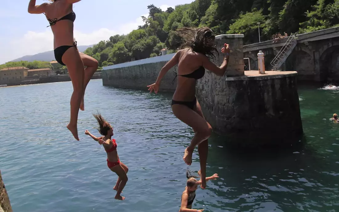 cliff jumping at surf camp zarautz